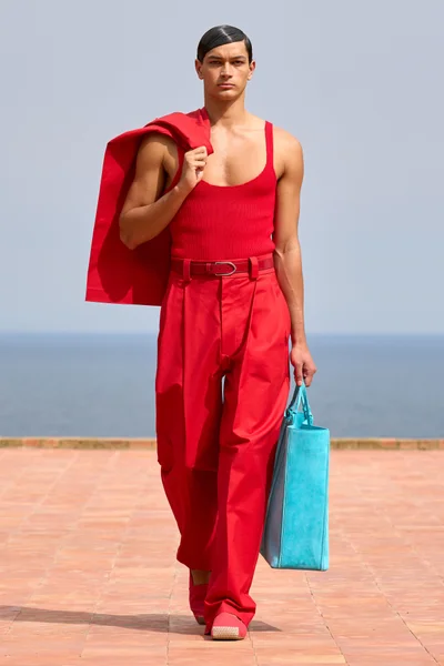 Look 15